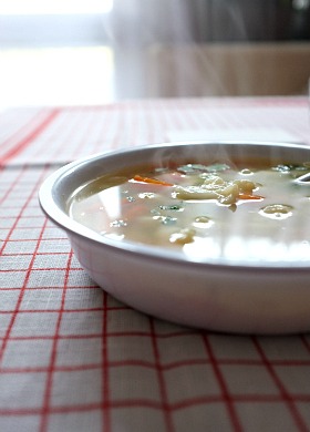 Wiosenna zupa kalafiorowa