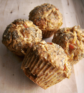 Muffiny pomidorowe z majerankiem
