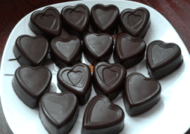 Pralinki z gorzkiej czekolady z nadzieniem kokosowym