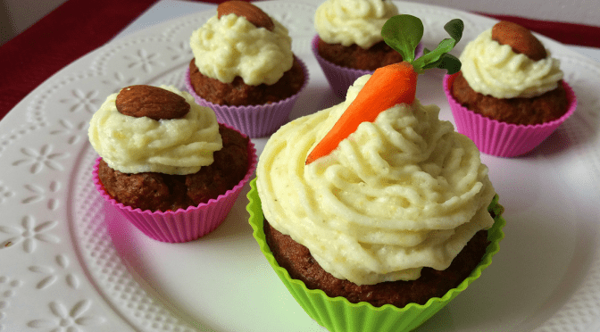 Muffiny marchewkowe z kremem jaglano-kokosowym