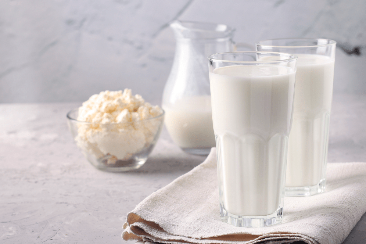 Alergia na białka mleka krowiego – co można jeść a czego nie?