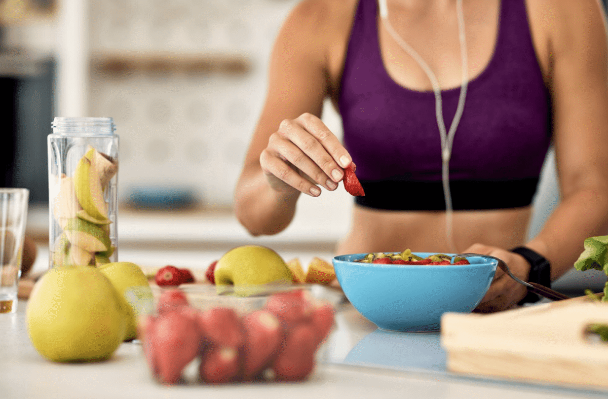 Dieta dla aktywnych – co jeść, by osiągać lepsze wyniki sportowe?