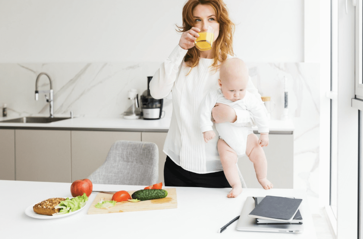 Odżywianie w okresie karmienia piersią – co jeść, czego unikać i jak wrócić do formy po ciąży?