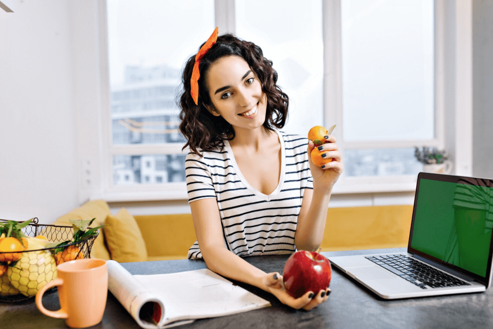 Pełen energii w pracy – jak dieta wpływa na Twoją wydajność zawodową