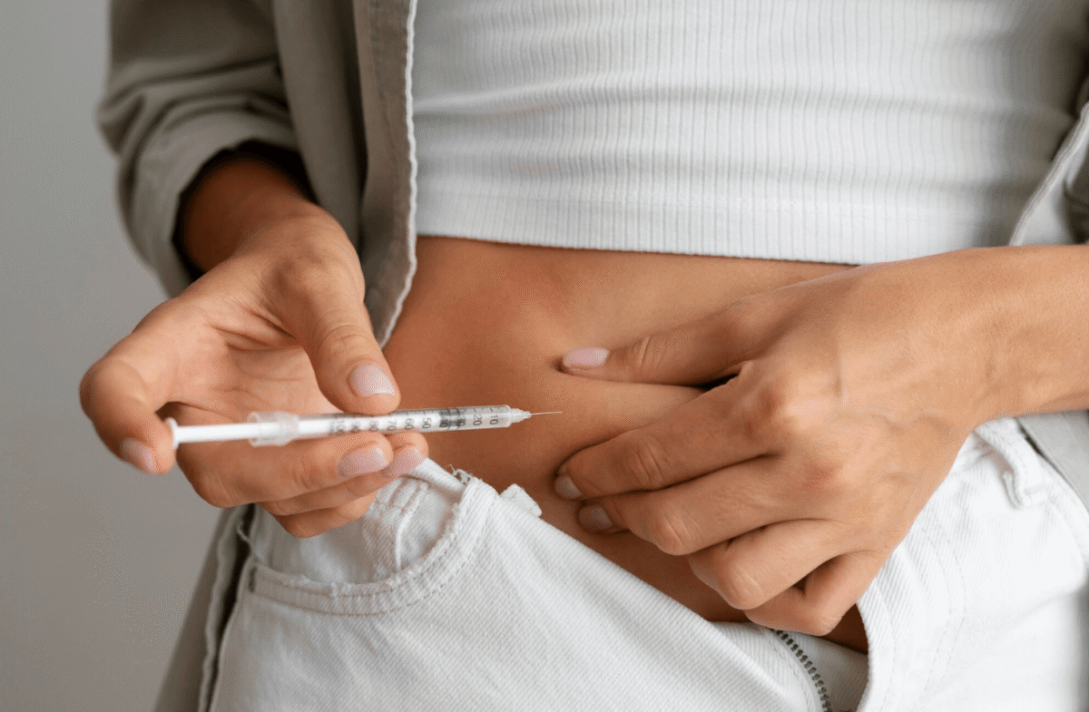 Zastrzyk na odchudzanie – jak działają analogi GLP-1 (semaglutyd, liraglutyd, tirzepatyd)